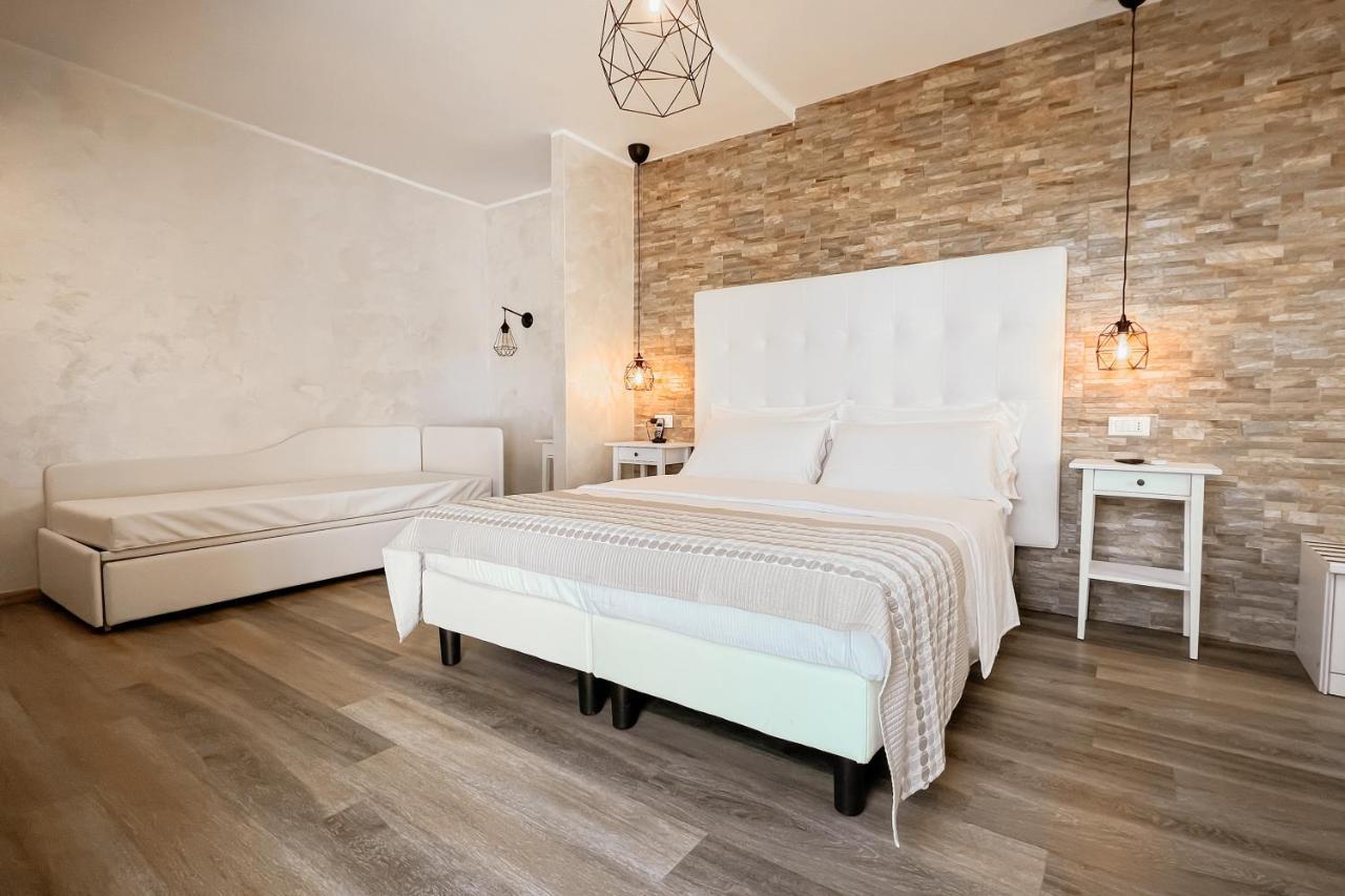 Hotel Blue Marine لينانو سابيادورو المظهر الخارجي الصورة