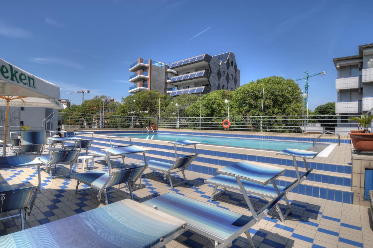 Hotel Blue Marine لينانو سابيادورو المظهر الخارجي الصورة