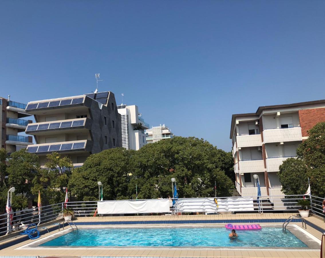 Hotel Blue Marine لينانو سابيادورو المظهر الخارجي الصورة